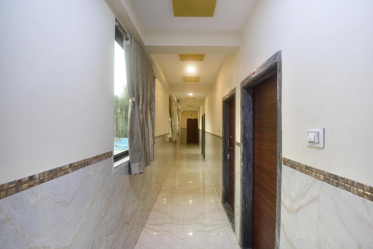 OYO 60773 Ruchita Loadging & Boarding Hotel Mumbai Exterior foto