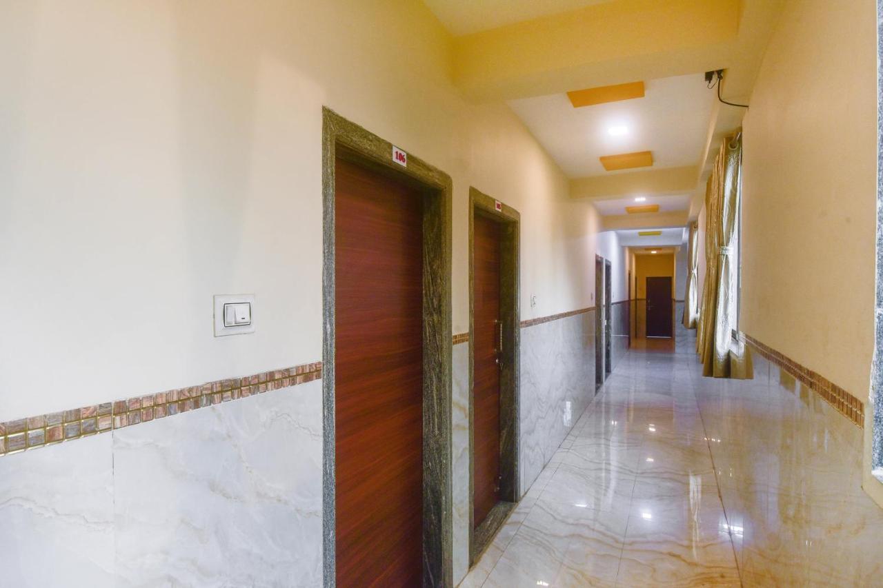 OYO 60773 Ruchita Loadging & Boarding Hotel Mumbai Exterior foto