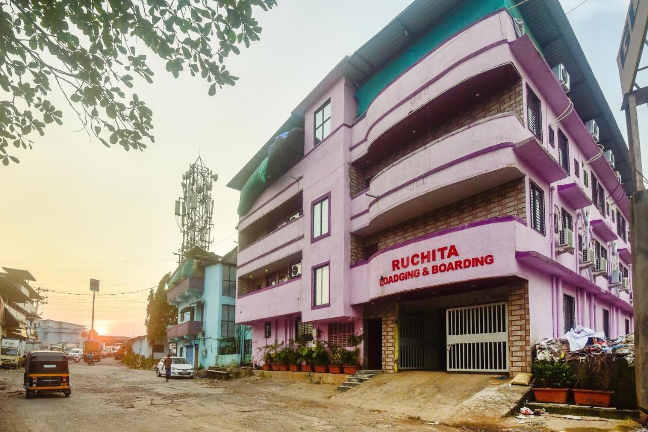 OYO 60773 Ruchita Loadging & Boarding Hotel Mumbai Exterior foto
