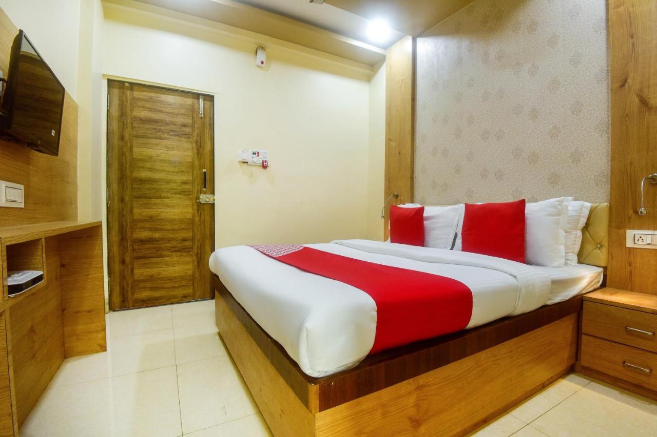 OYO 60773 Ruchita Loadging & Boarding Hotel Mumbai Exterior foto