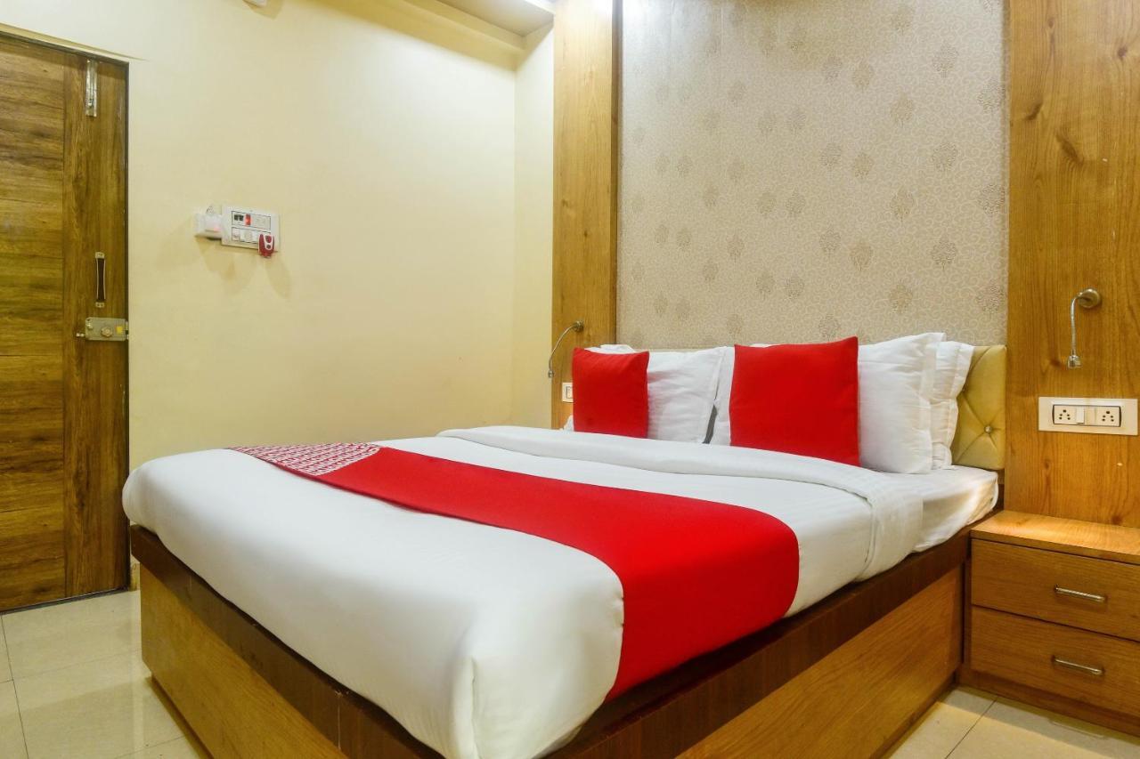 OYO 60773 Ruchita Loadging & Boarding Hotel Mumbai Exterior foto